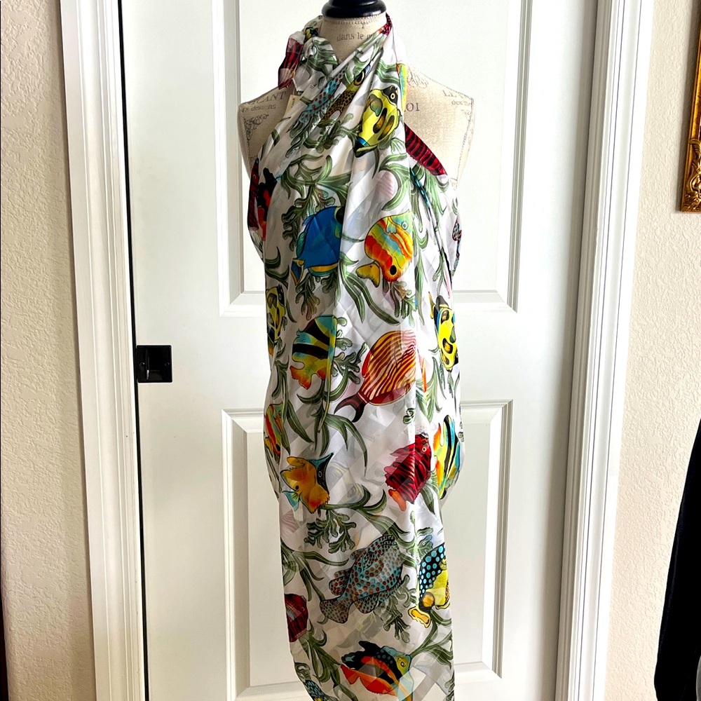 NWT Peppermint Bay fun white W/multicolor sea life pareo sarong 78“ x 42“